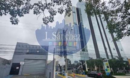 Salão Comercial para Locação em Arujá, Centro, 4 banheiros, 4 vagas