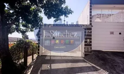 Casa para Venda em Arujá, Jardim Tupi, 2 dormitórios, 2 banheiros, 2 vagas