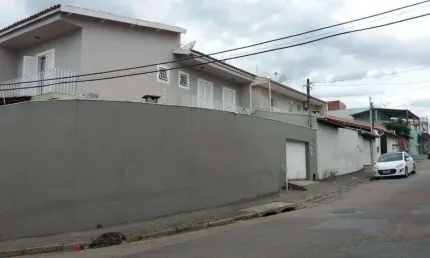Casa com 3 Dormitórios 1 Suite à VENDA, 169 m² por R$ 638.000 - Parque Centenário - Jundiaí - SP.