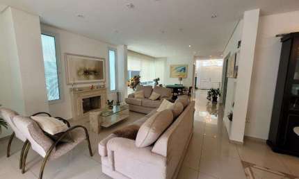Casa com 4 Dormitórios à VENDA, 581 m² por R$ 3.000.000 - Condomínio Portal do Paraíso II - Jundiaí - SP.