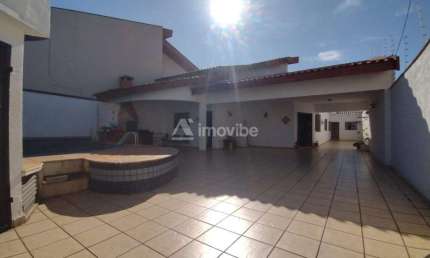 Casa a venda com 4 dormitórios e piscina - Americana SP