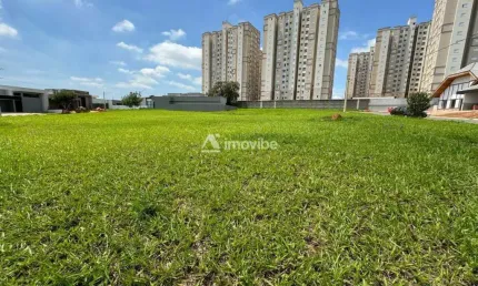 Terreno de 300m² no Condomínio Residencial Solar das Esmeraldas em Nova Odessa/SP.
