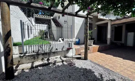 Casa com 03 dormitórios sendo 02 suítes próximo Avenida Brasil na cidade de Americana-SP.