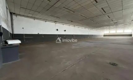 Galpão industrial com 1400m² - distrito industrial de santa bárbara d´oeste - sp com escritórios e estrutura de segurança pronta.