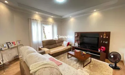 Sobrado à venda com 3 dormitórios e área gourmet, Dona Regina, Santa Bárbara d’Oeste/SP