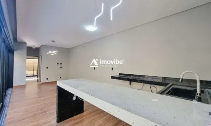 Casa com Piscina, 2 Dormitórios sendo 1 suíte no Jaguari em Americana/SP