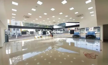 Salão Comercial Amplo com 290 m² Na Av. Paschoal Ardito – São Manoel, Americana/SP