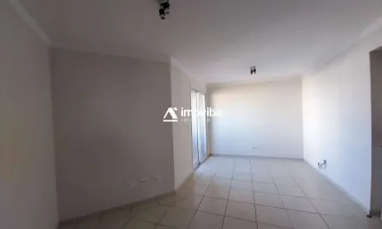 Apartamento com 02 dormitórios, 60m² no centro, em Americana/SP.