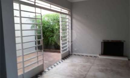 Excelente Casa Térrea - na vila Olímpia com 300 metros área útil - 3 suítes 3 vagas