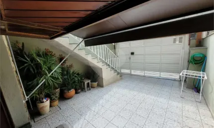 SOBRADO A VENDA NA VILA NIVI COM 2 DORMS. E 3 VAGAS DE GARAGEM