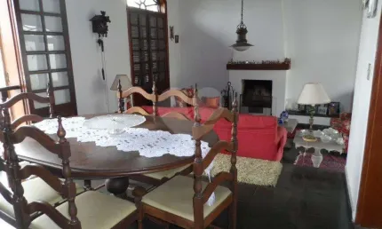 Sobrado Jardim França | 298m² | 3 Suítes | 6 Vagas | Lareira | Bem Localizado