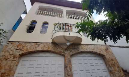 Casa à venda na Vila Guilherme com 3 quartos , 5 vagas.