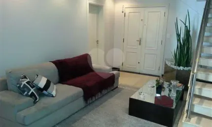 Cobertura Duplex na Parada Inglesa impecável em localização nobre do bairro a 4 quadras do Metrô!