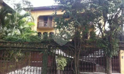 Casa com 6 quartos, 4 suítes, 12 vagas no Jardim Kerlakian - São Paulo - SP