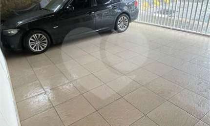 Lindo sobrado com piscina no residencial Santa Terezinha