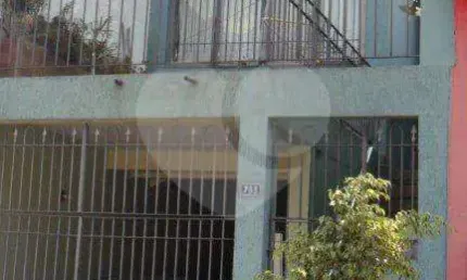 Sobrado à venda no Jardim Peri com 3 dormitórios e duas vagas
