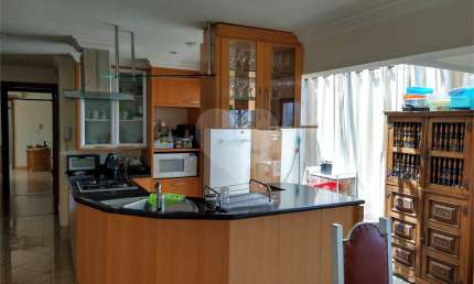 Lindo apartamento com 500m² com vista para o Horto Florestal e Serra da Cantareira