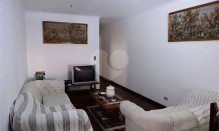 Excelente sobrado no bairro do Tremembé com 4 quartos sendo duas suítes