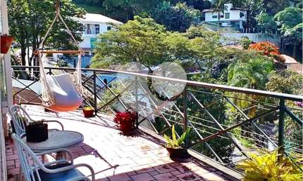 Sobrado Tremembé | 320m² | 3 Suítes | 400m² de terreno | 3 Vagas