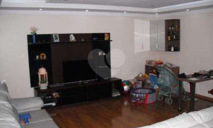 SOBRADO A VENDA NO JAÇANÃ - 3 DORMS (1 SUÍTE), CHURRASQUEIRA E 4 VAGAS DE GARAGEM