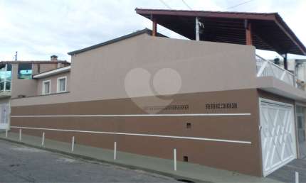 Sobrado na Região do Horto Florestal, próximo à Avenida Santa Inês 3 dorm 1 suítes, 2 vagas