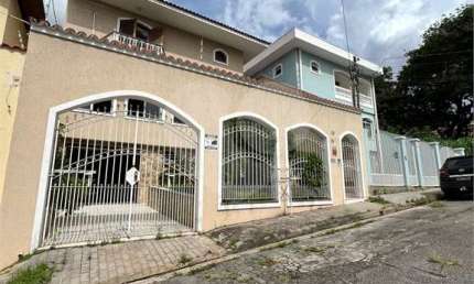 Maravilhoso Sobrado em um bairro mais charmosos da região norte,muito espaçoso
