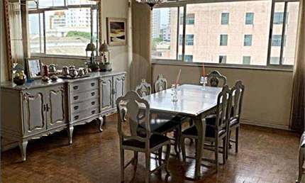 Apartamento em Santana bem conservado. 10 minutos a pé para o Metrô