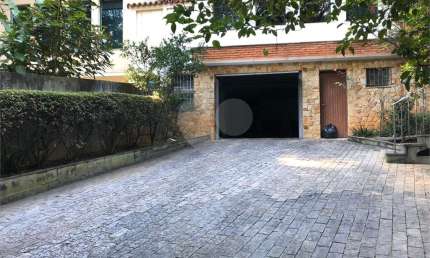 Casa Térrea Assobradada Barro branco 4 dorms 7 vagas