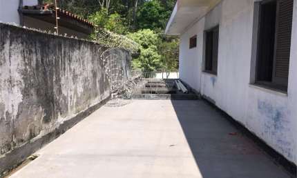 Excelente prédio comercial na Avenida Sumaré, com 383 m² de terreno e com 500m² de área construída.