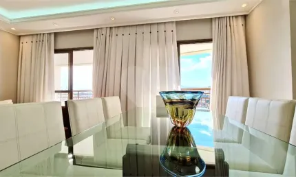 Oportunidade!!! Apartamento amplo na Região de Santa Terezinha, andar alto, 3 suítes, 3 vagas