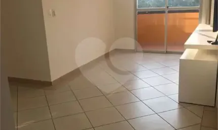 Apartamento com 3 dormitórios e 3 vagas na Vila Aurora