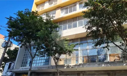 Apto com 87 m² para venda próximo à estação marechal do metrô.