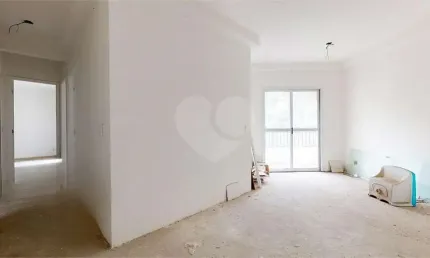 Apartamento ao lado do metrô Parada Inglesa a Venda