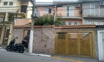 Sobrado no Tucuruvi, a 10 minutos a pé do Metro Parada Inglesa.