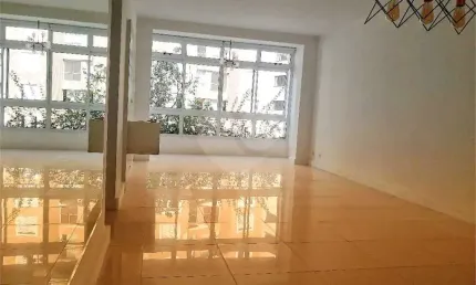 Apartamento com 176m2 na Rua Dr. Albuquerque Lins, com 3 quartos em Higienópolis