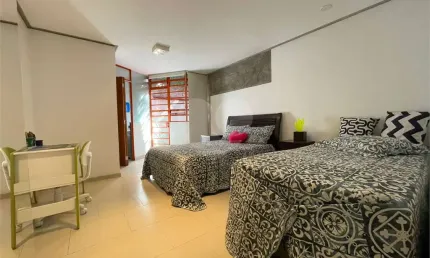 Casa com 4 quartos à venda na Rua Caativa, 190, Alto da Lapa, São Paulo