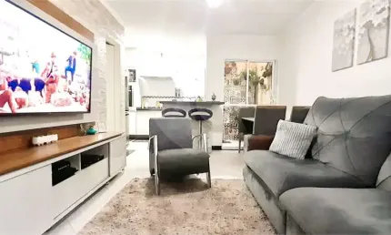 Esse sobrado em condominio fechado na Parada Inglesa esta esperando por você!
