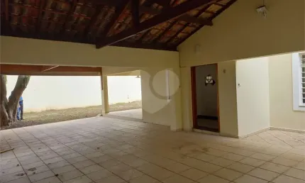 Casa com 800 metros de terreno uma mini chácara dentro do bairro jardim floresta!!