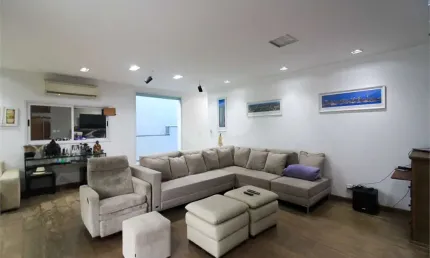 Casa com 3 quartos à venda na Rua Genova, 310, Parque Palmas do Tremembé, São Paulo