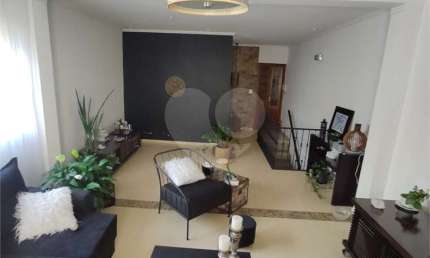 Sobrado a venda Vila Maria de 4 quartos, piscina e 2 vagas