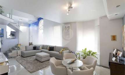 Casa de alto padrão à venda com 4 quartos sendo 3 suítes,