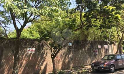 Excelente terreno localizado ao lado da Praça Maria Luiza Villares