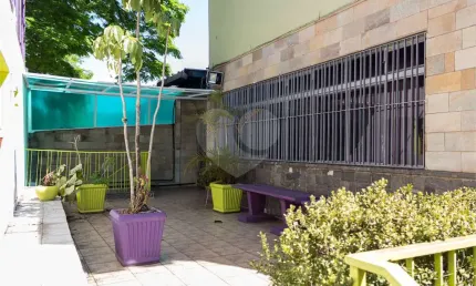 Imóvel comercial com dois pavimentos, Localização excelente meia quadra da Avenida Braz Leme