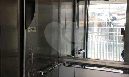 Perto do Metro. Planta permite dois quartos Garagem. Elevador