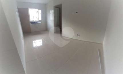 Apartamentos NOVOS em condomínio no Parque Edú Chaves