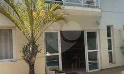 Tucuruvi Casa à venda de Alto Padrão em Condomínio Fechado tem 365 m² com piscina e espaço gourmet!!