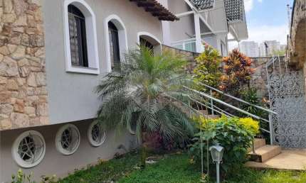 Casa com 3 quartos à venda na Rua Santo Antônio, 220, Vila Galvão, Guarulhos