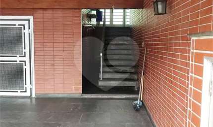 Casa à Venda no Jardim Japão com 03 Dormitórios e Edícula por R$ 820.000,00
