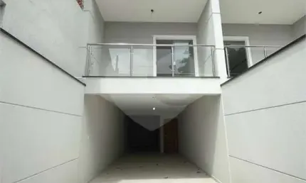 Lindo sobrado á venda no Tucuruvi, 3 quartos, 3 suítes, 4 banheiros e 3 vagas.