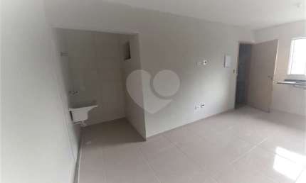 Apartamentos Novos em condomínio fechado no Bairro Parque Edú Chaves.